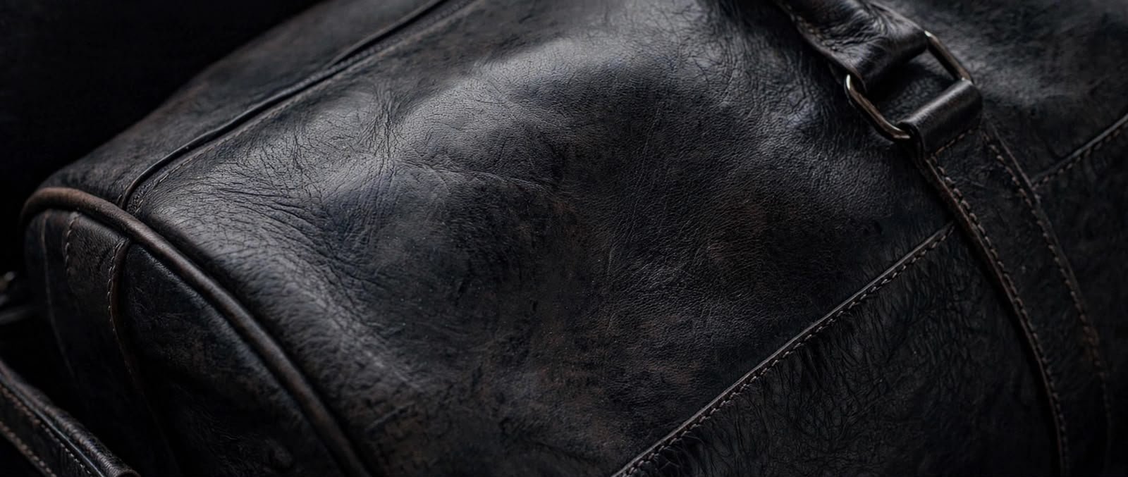 Crocodile-Pattern Leather · Spacious Interior · Premium Finish
