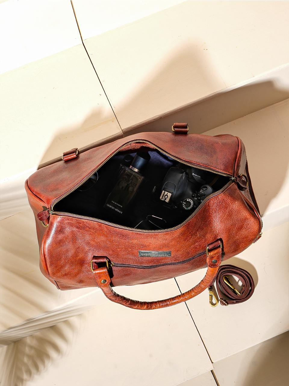 Darchie Duffel Premium Large Leather Duffel Bag (Vintage Tan) - Image 5